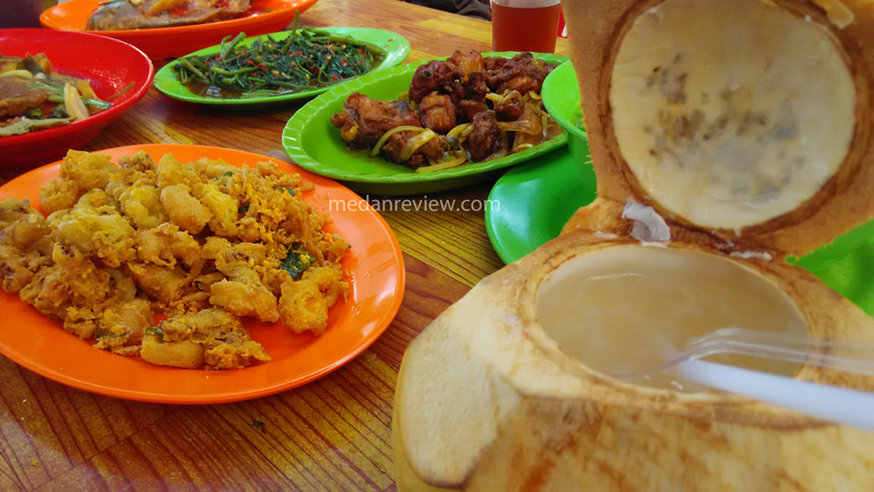 Hidangan Khas Seafood di Pantai Bali Lestari