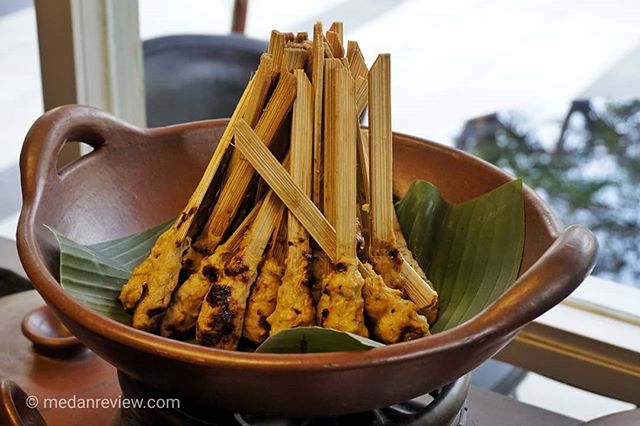 Menikmati Bebek Goreng Kunyit Bali di Hotel Santika Medan Bertema The Jewel of Balinese Cuisine (#3)