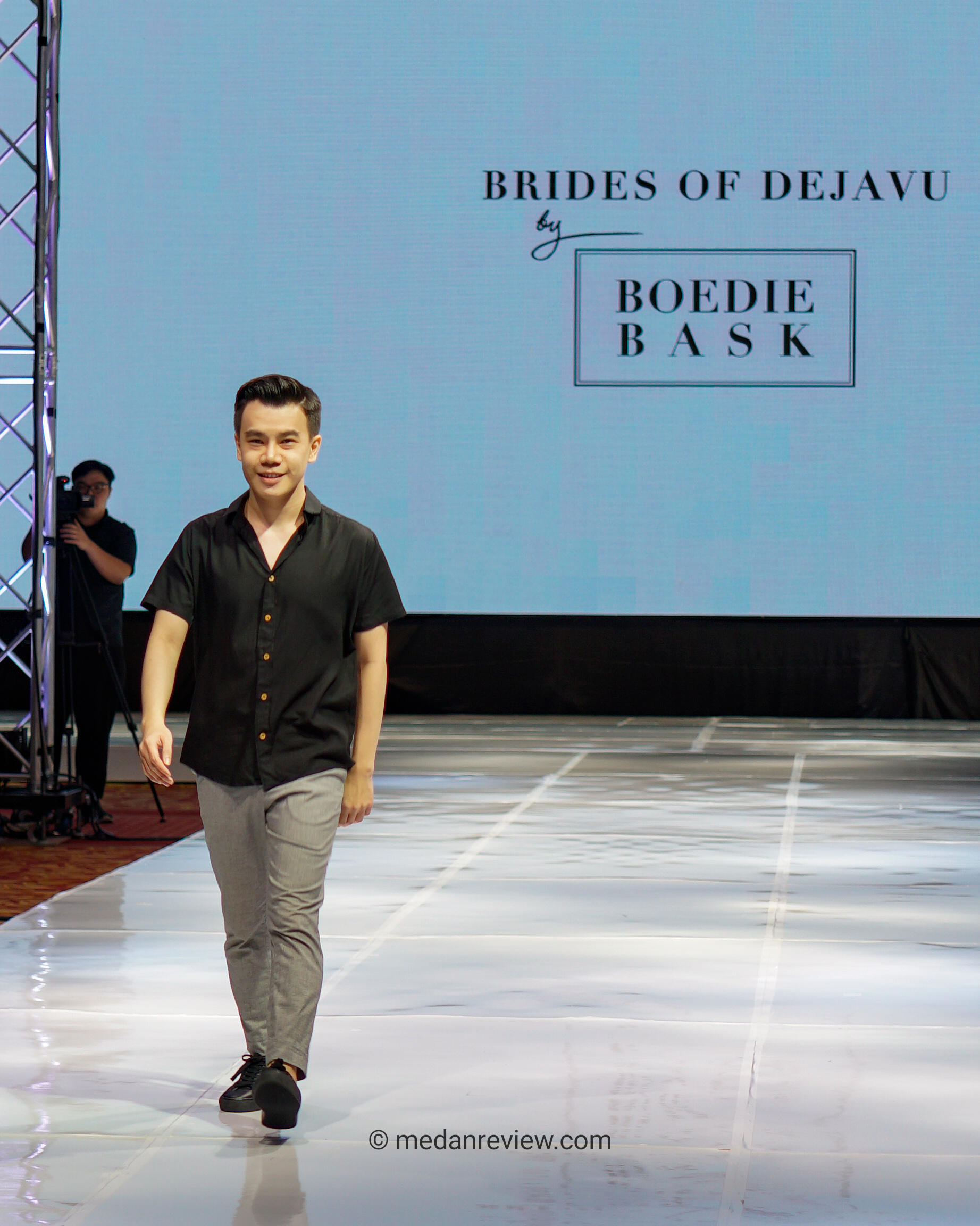 Photo #6 : Enam Fashion Designer Di Fashion Show The JW Wedding Fest 2020