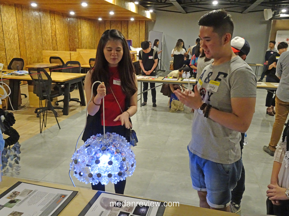 Lampu Gantung Dari Potongan Botol Pelastik Behance Portfolio Reviews 2016