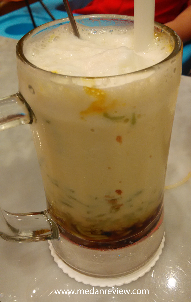 Soya Milk Cendol + Red Bean (Ice Blended)